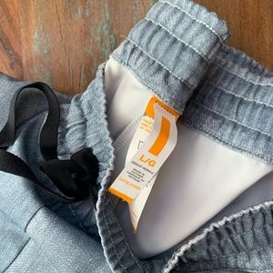 Lucy Joggers!  Like NEW!